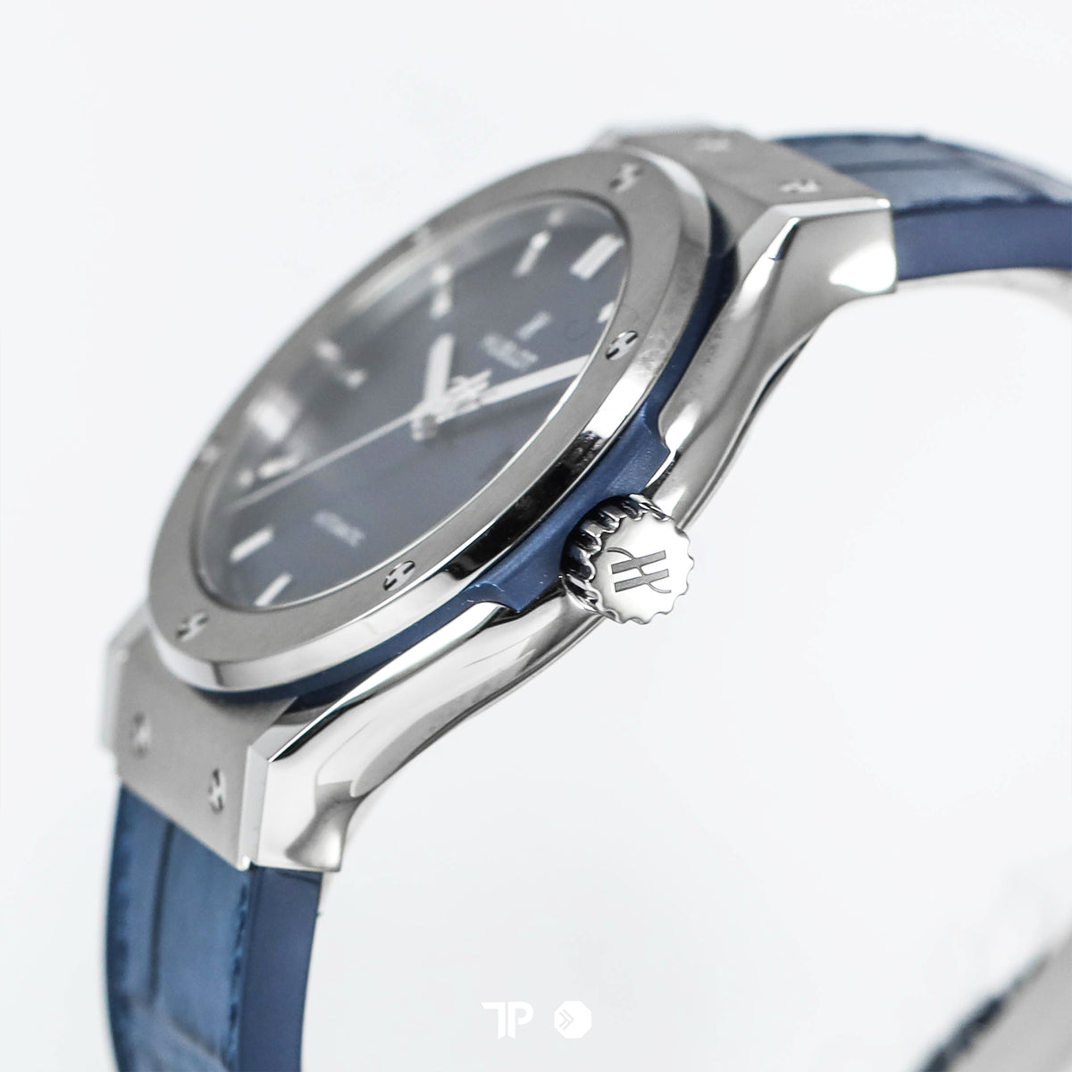 Classic Fusion Blue Titanium 42mm UNWORN(2026)