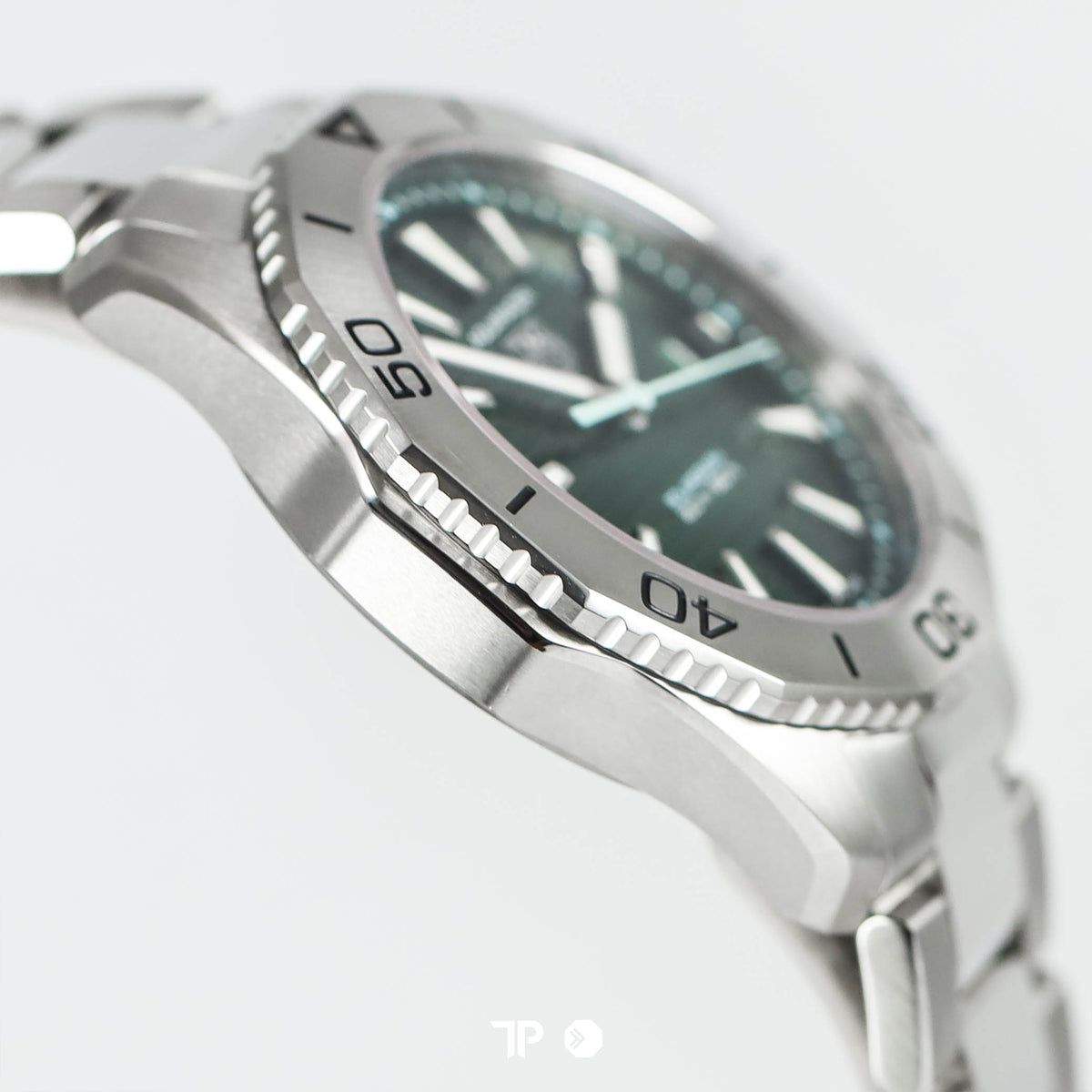 Aquaracer Professional 200 Solargraph Green Sunray Bracelet 40mm NEW(2026)