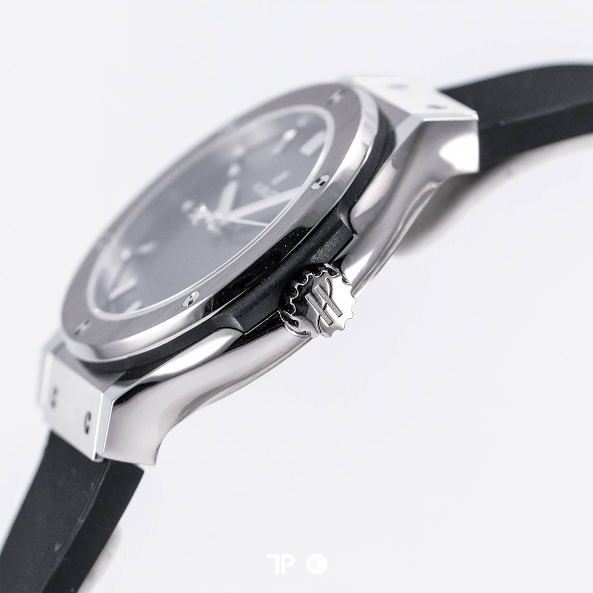 Classic Fusion Black Titanium 33mm (2026)