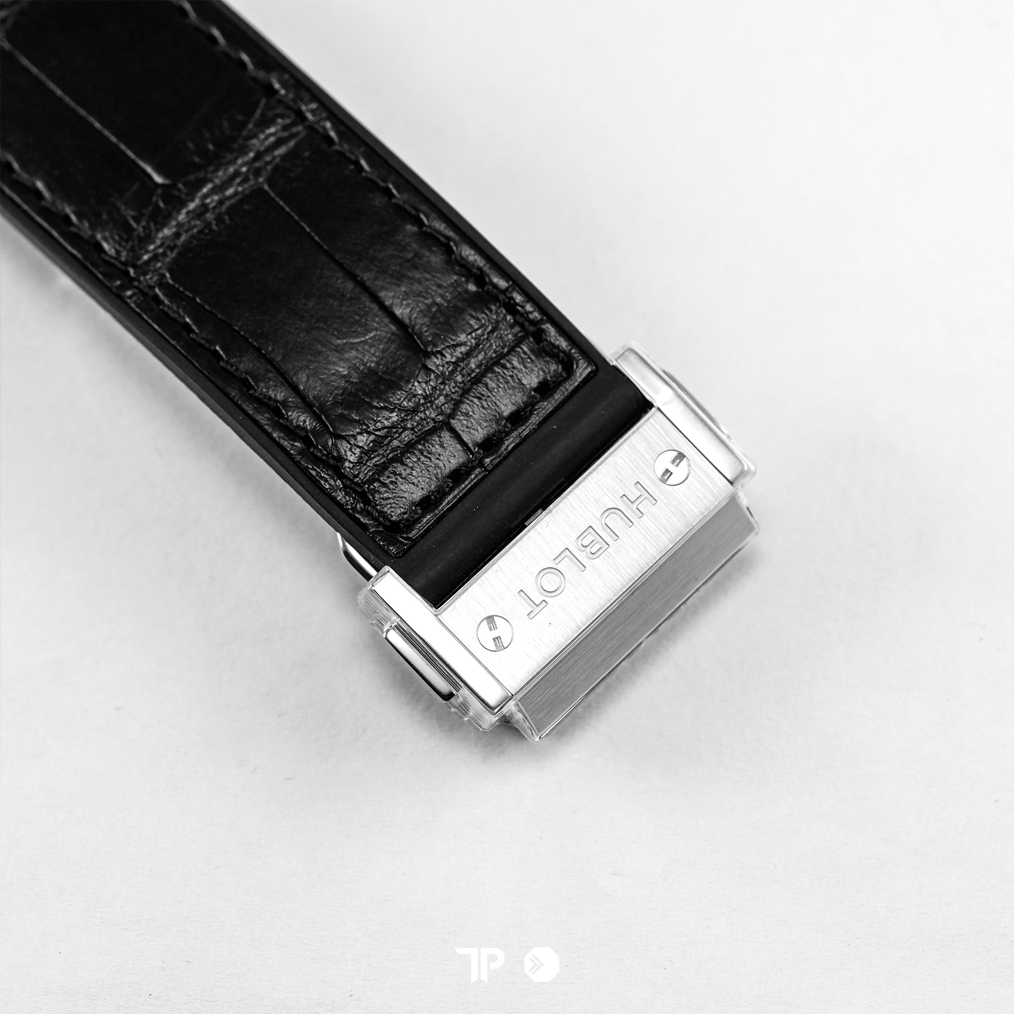 Classic Fusion Black Titanium 42mm NEW(2026)