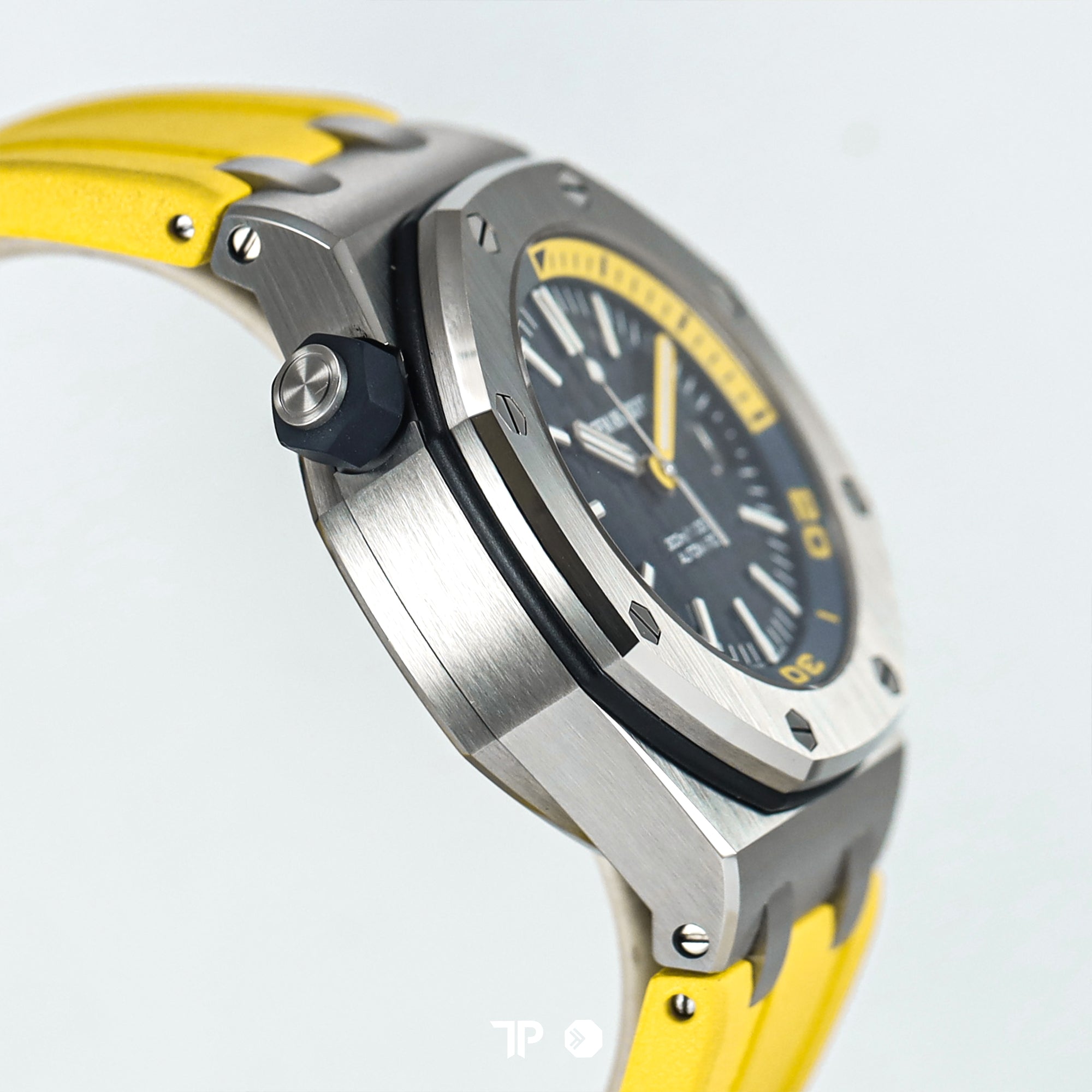 Royal Oak Offshore Diver Yellow Blue 42mm (2017)