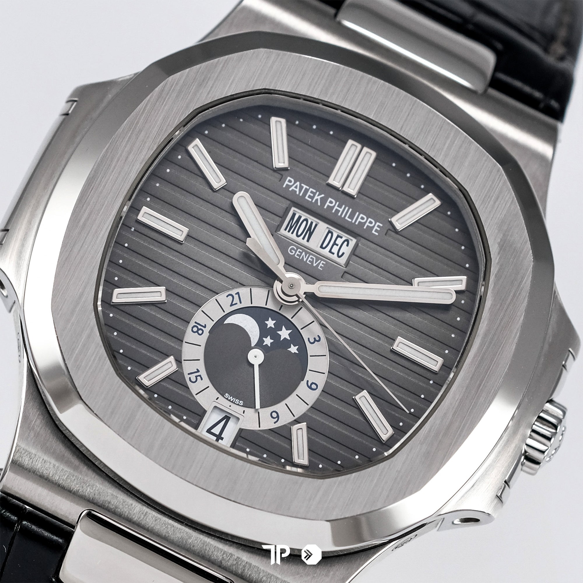 Nautilus 5726A Annual Calendar Moonphase 40.5mm (2010)