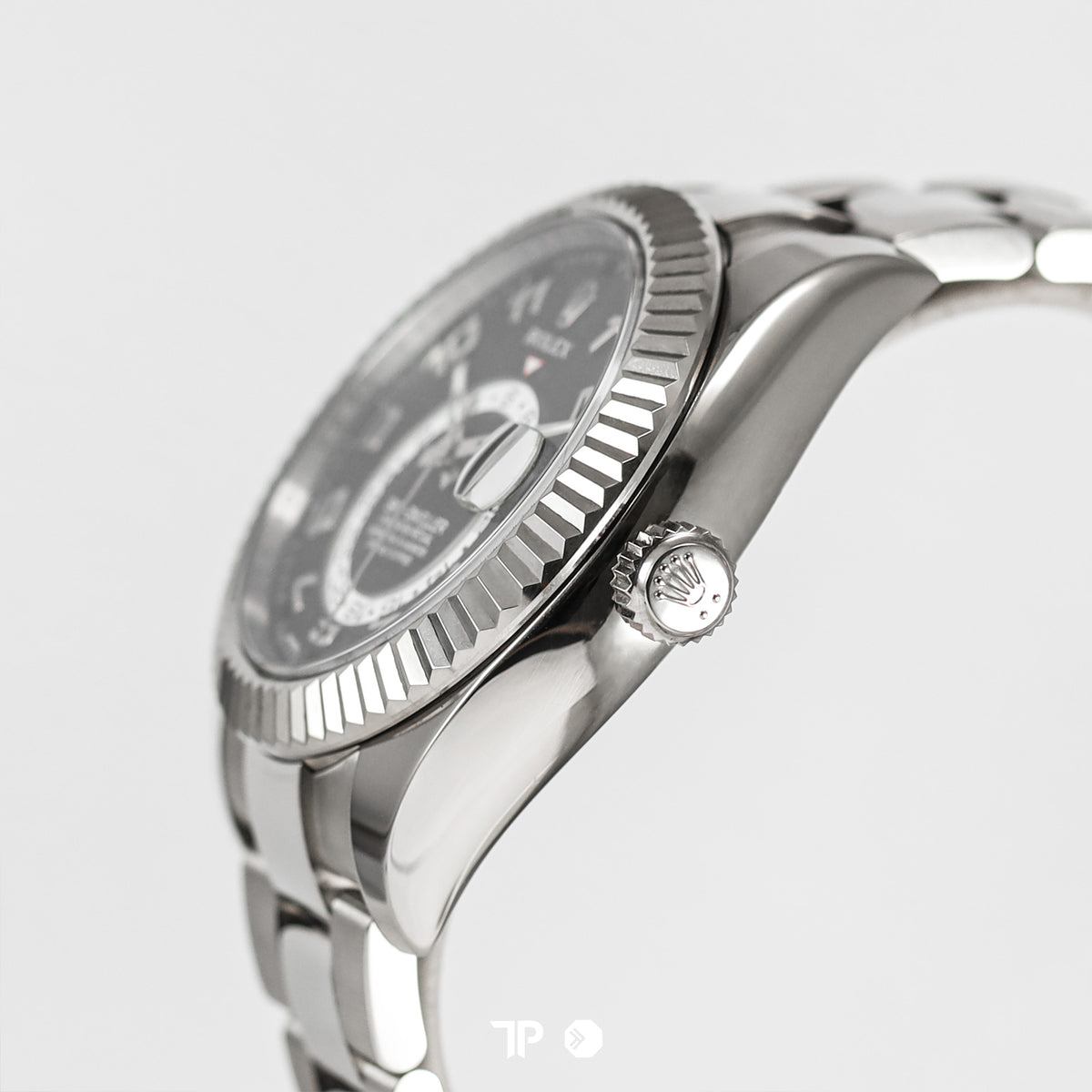 Sky-Dweller 42mm Oyster White Gold Black Dial (2016)