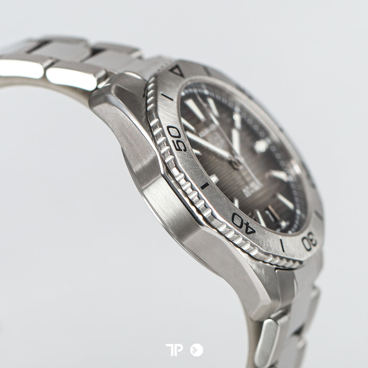 Aquaracer Professional 200 Automatic Smokey Black & Grey 40mm