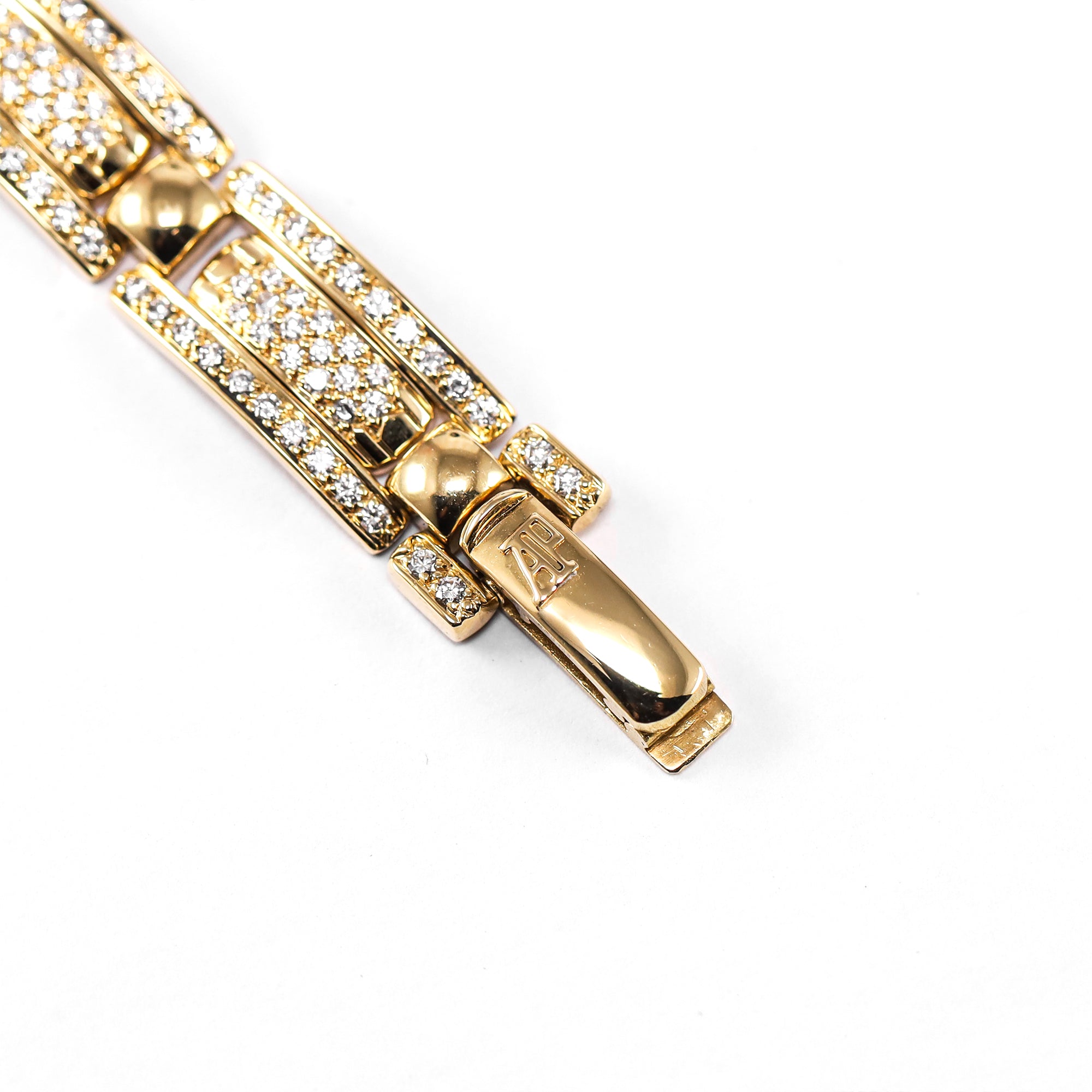 Vintage Ladies Diamond Yellow Gold 23mm (1992)