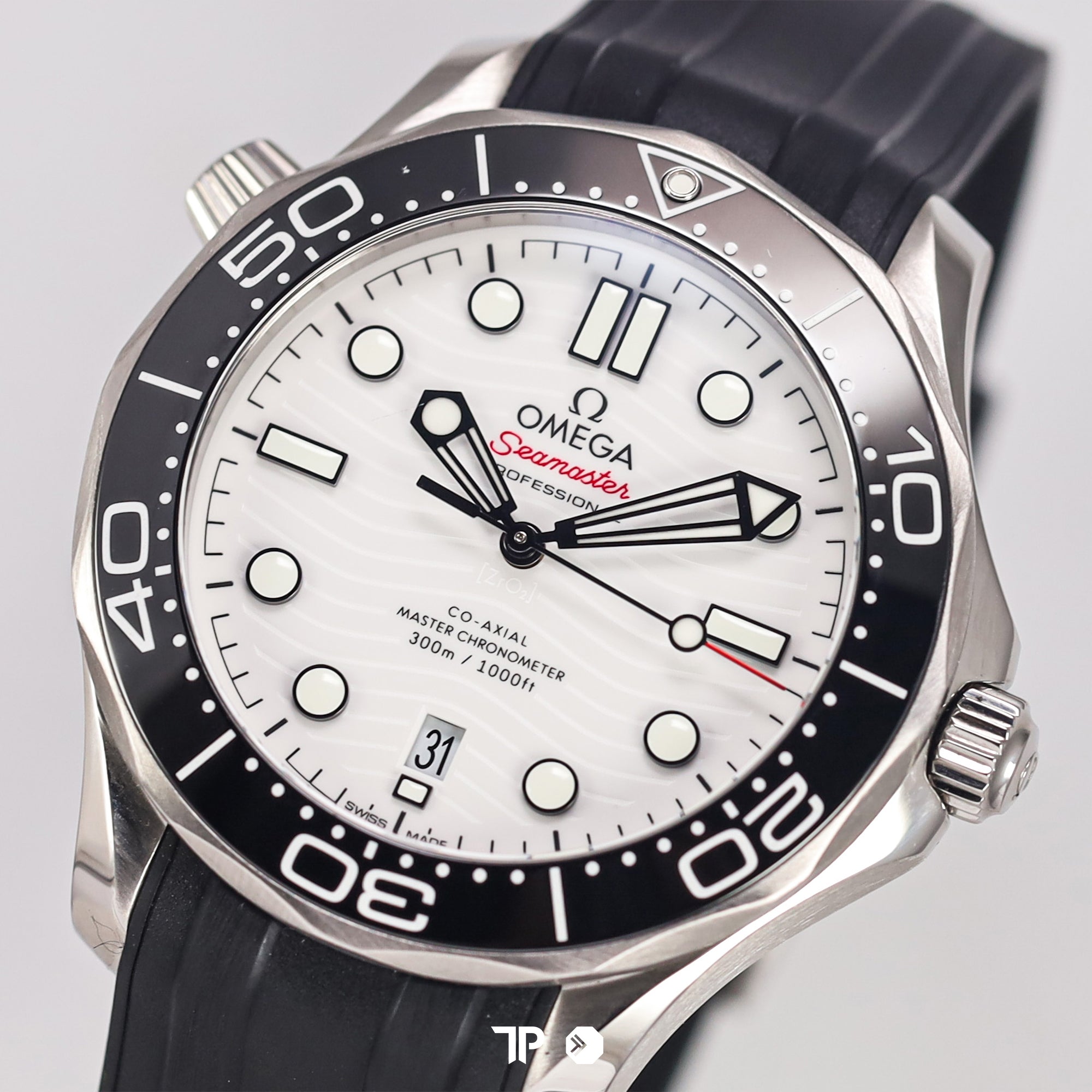 Seamaster Diver White Dial Black Ceramic Bezel Rubber Strap 42mm (2022)