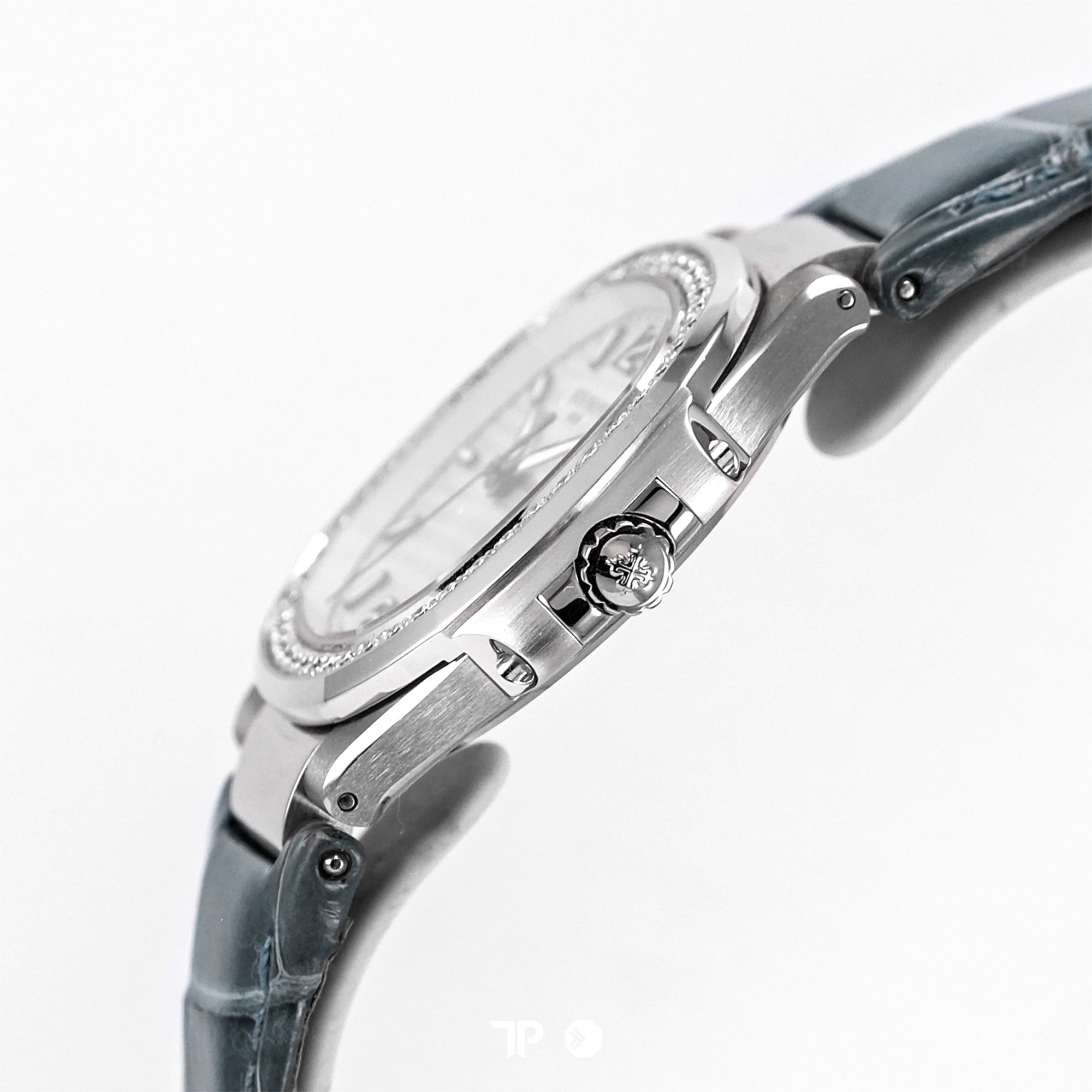 Nautilus 7010G-011 White Gold Diamond Bezel 32mm (2014)